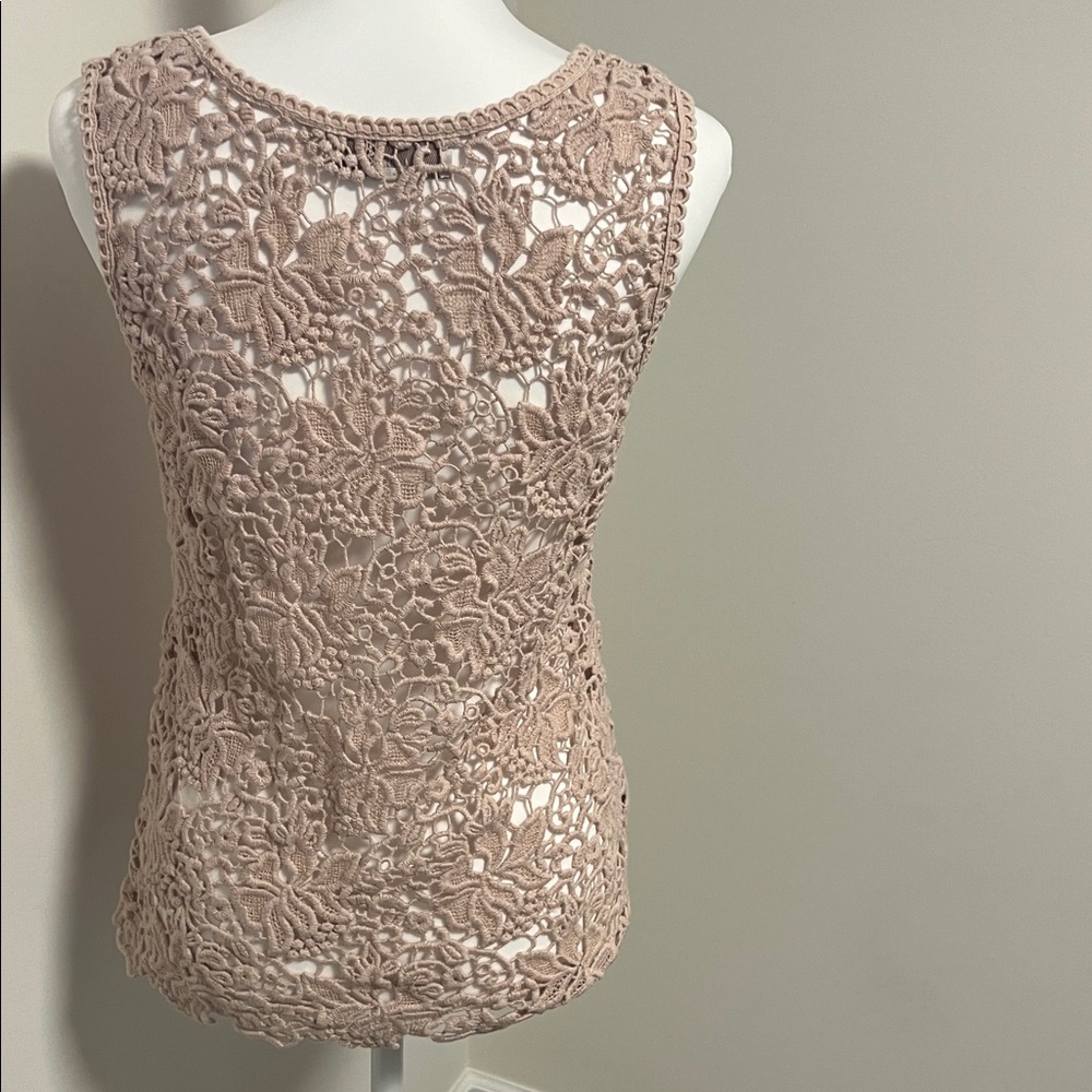 LOFT Elegant Crochet Lace Sleeveless Top - Picture 3 of 4
